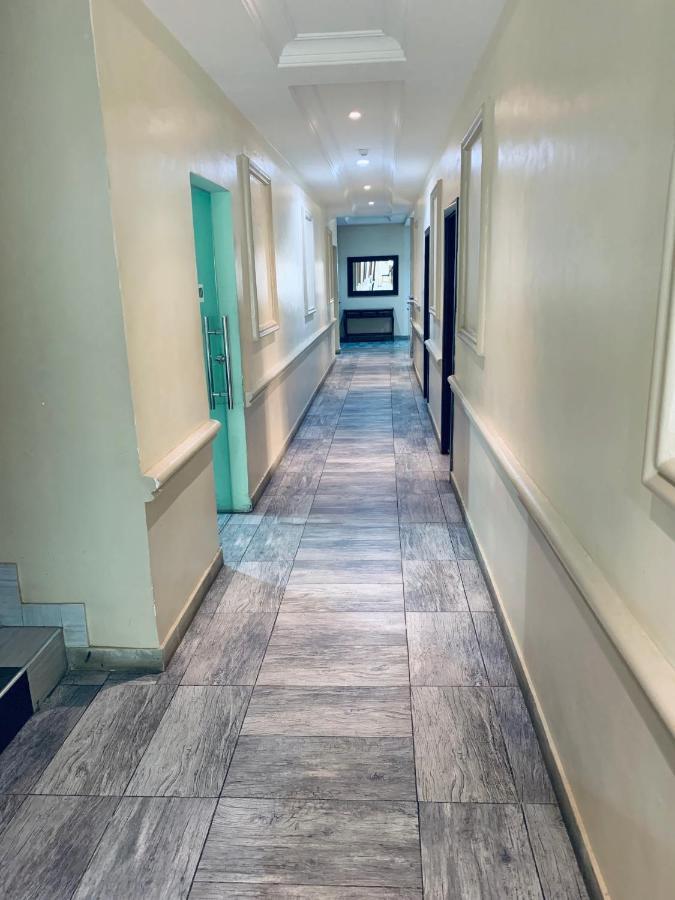 Msquare Hotel Gra Ikeja Esterno foto
