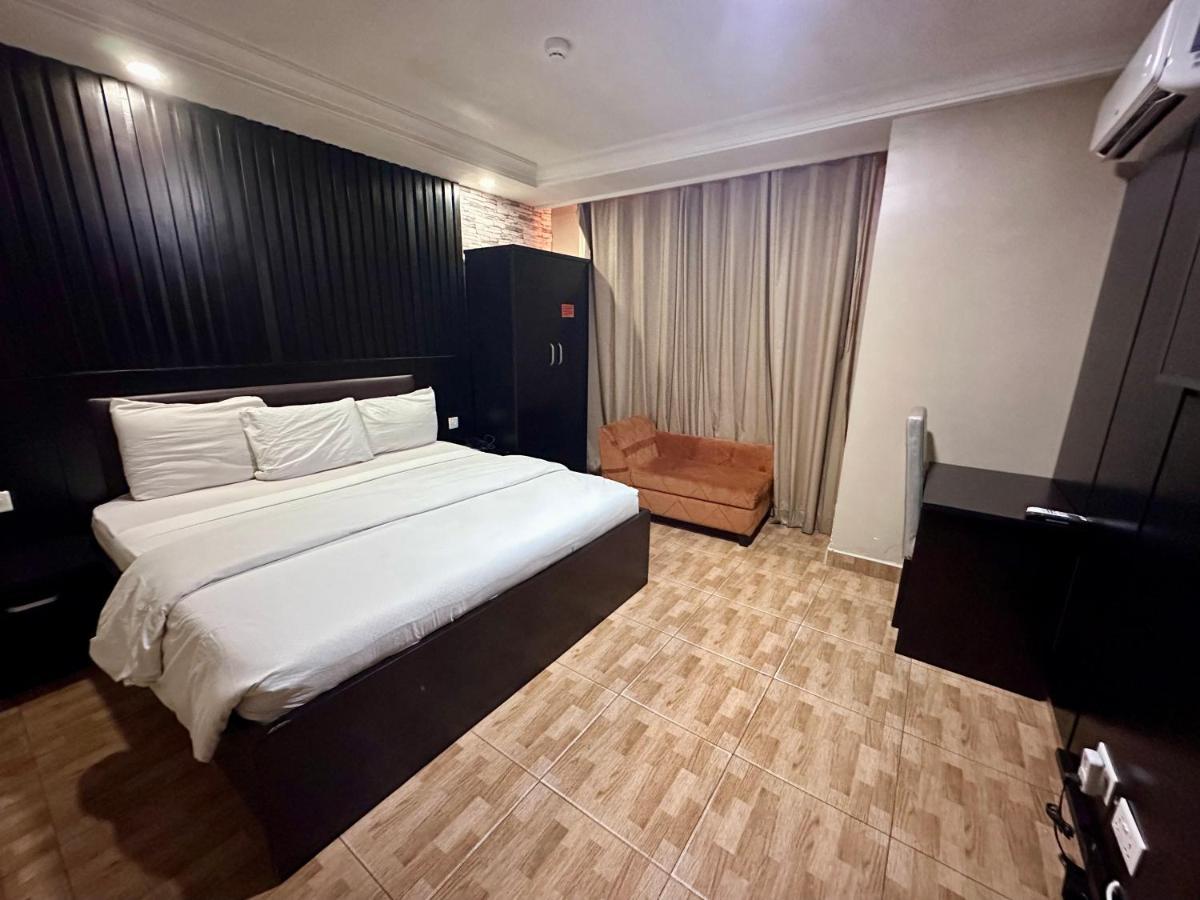 Msquare Hotel Gra Ikeja Esterno foto