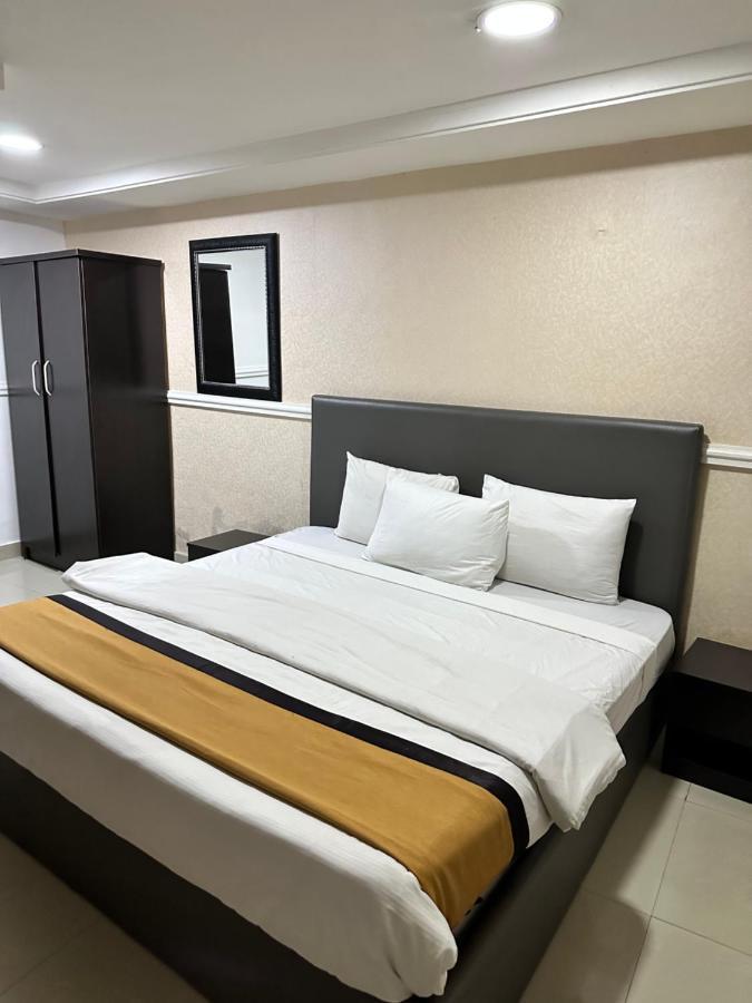 Msquare Hotel Gra Ikeja Esterno foto