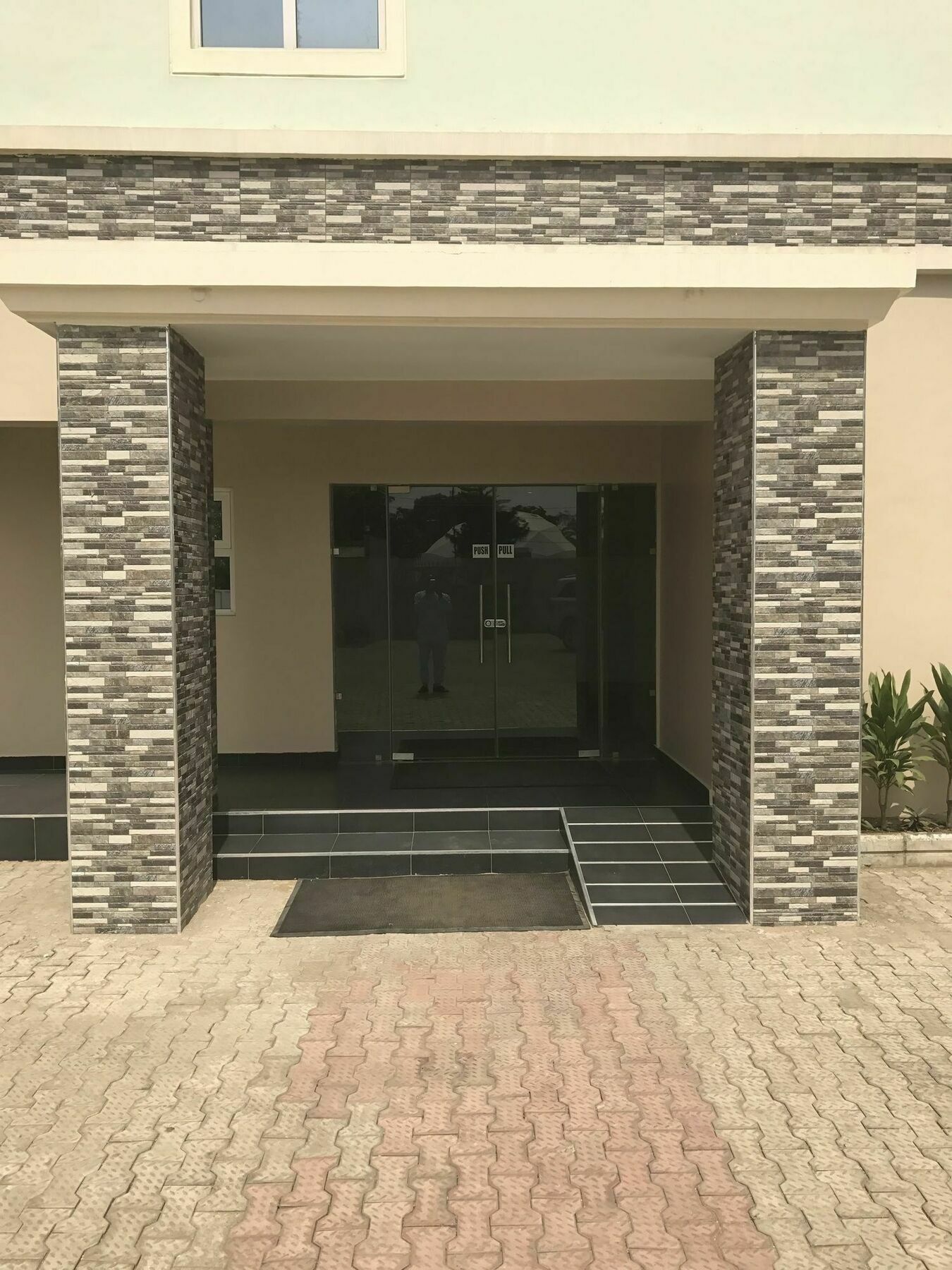 Msquare Hotel Gra Ikeja Esterno foto