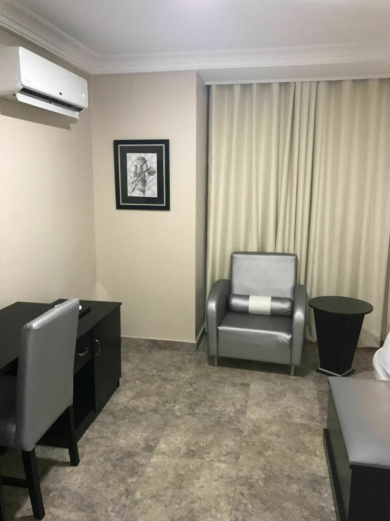 Msquare Hotel Gra Ikeja Esterno foto
